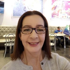 Meet your Posher, Marcia